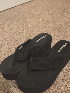 No Boundaries Black Platform Flip Flop Sandals